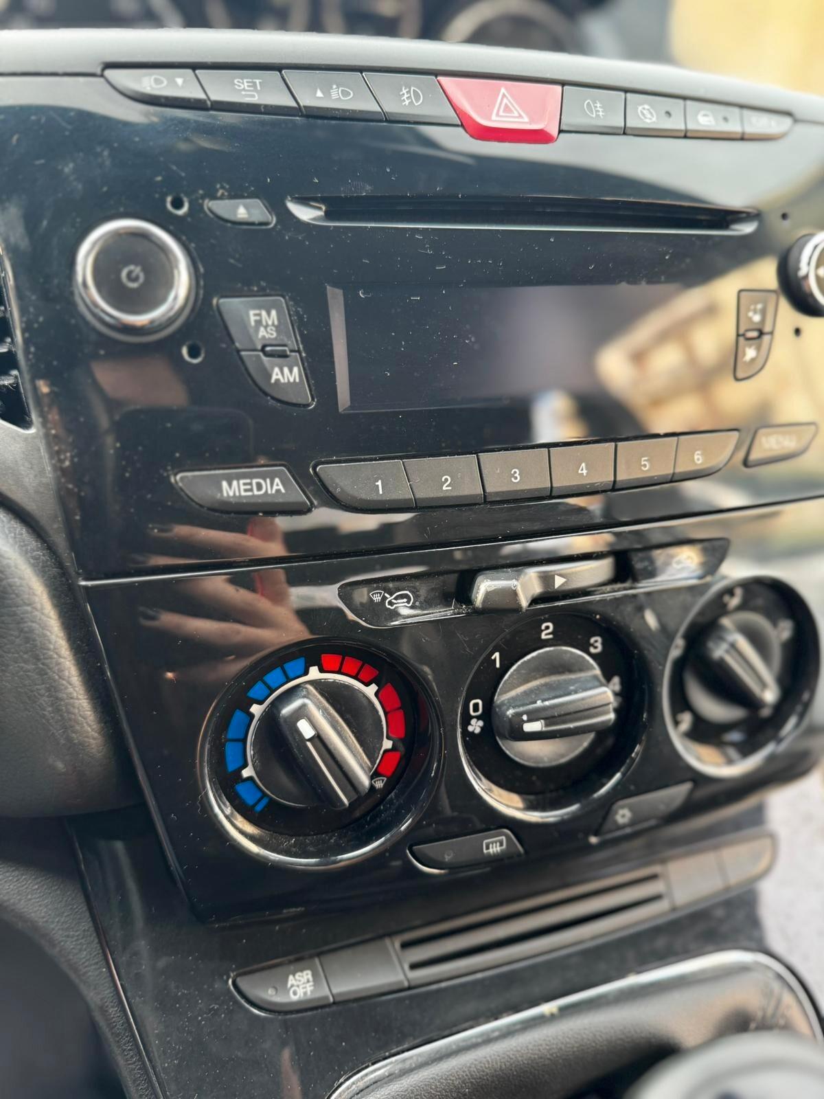 Lancia Ypsilon 1.3 MJT 16V 95 CV 5 porte S&S Platinum