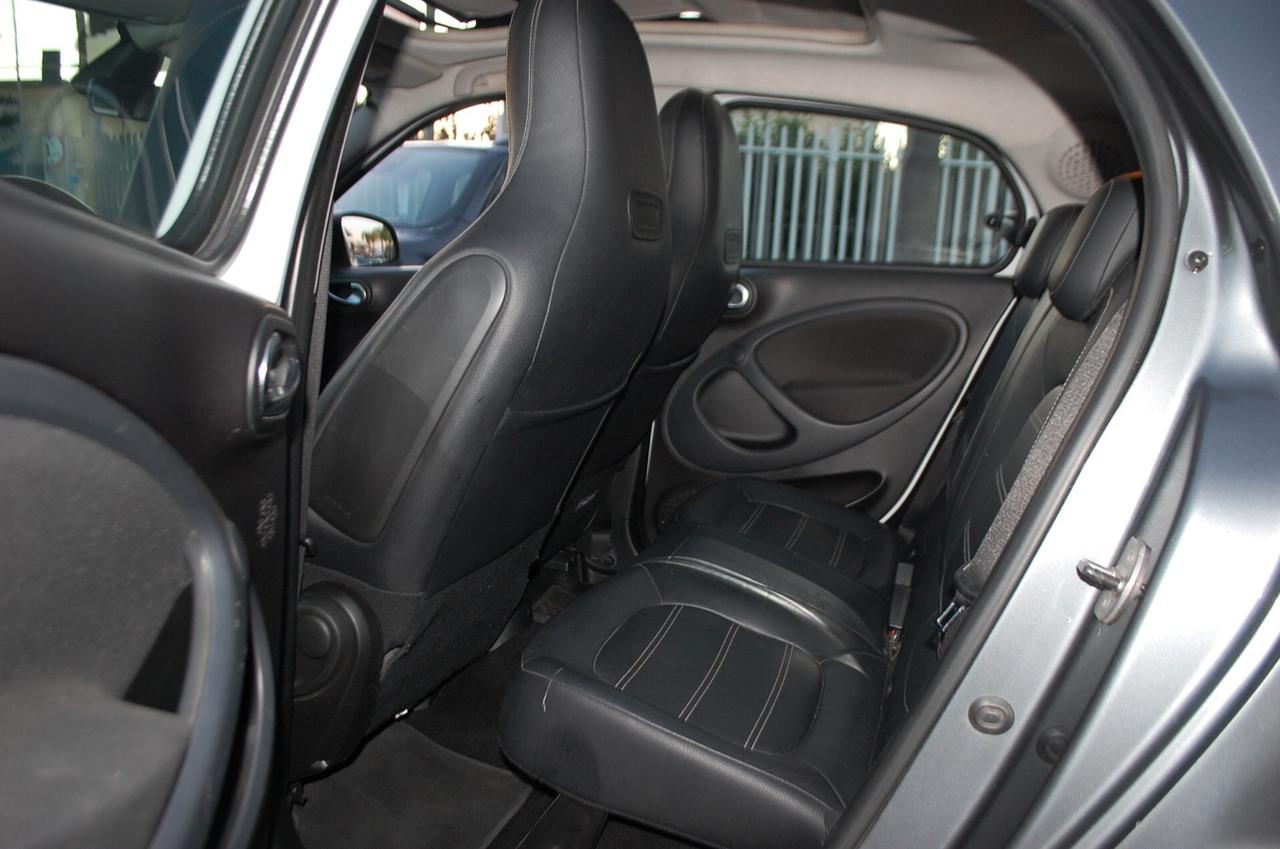 Smart forFour 1.0 Prime 71CV twinamic Cabrio Uff Italy Lega Navi