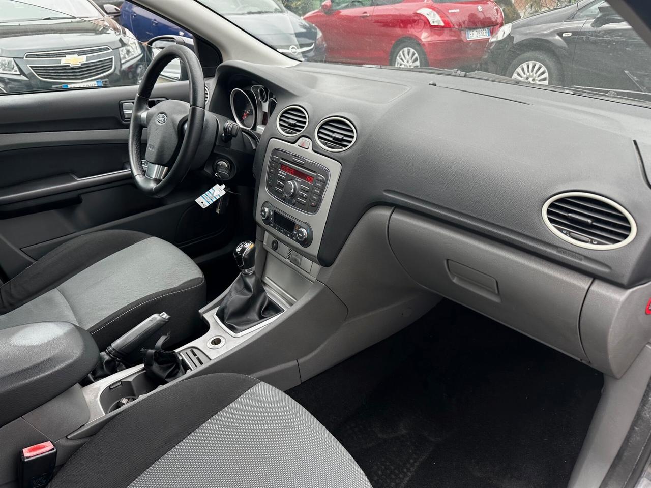 Ford Focus 1.6 (115CV) 5p. Bz.- GPL Ikon