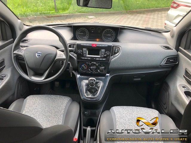 LANCIA Ypsilon 1.2 69 CV 5 porte GPL Ecochic Black and Noir