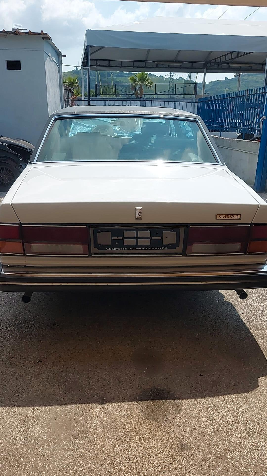 Rolls Royce silver spur