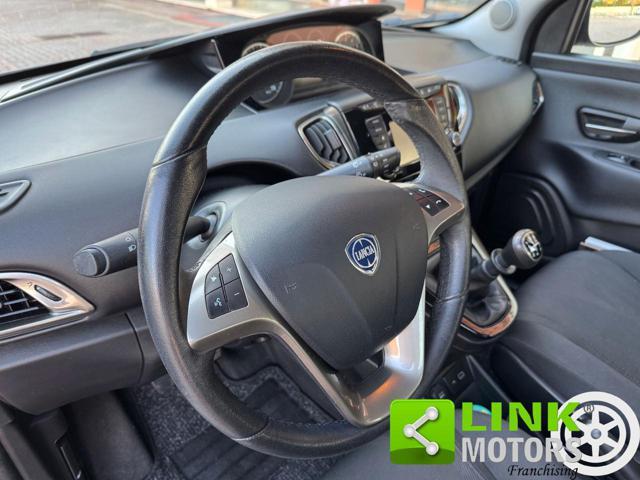 LANCIA Ypsilon 1.2 69 CV 5 porte S&S Gold