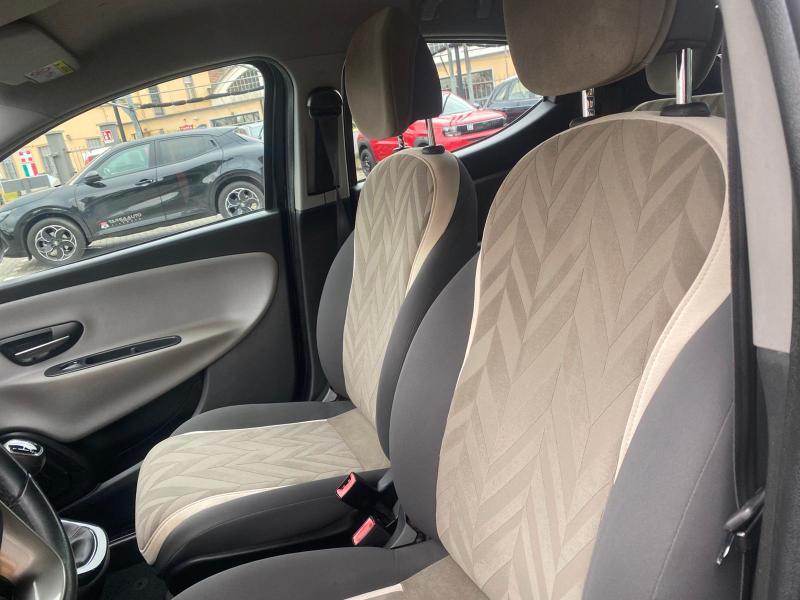 Lancia Ypsilon 5 Porte Ypsilon 1.2 Gold ecochic Gpl 69cv