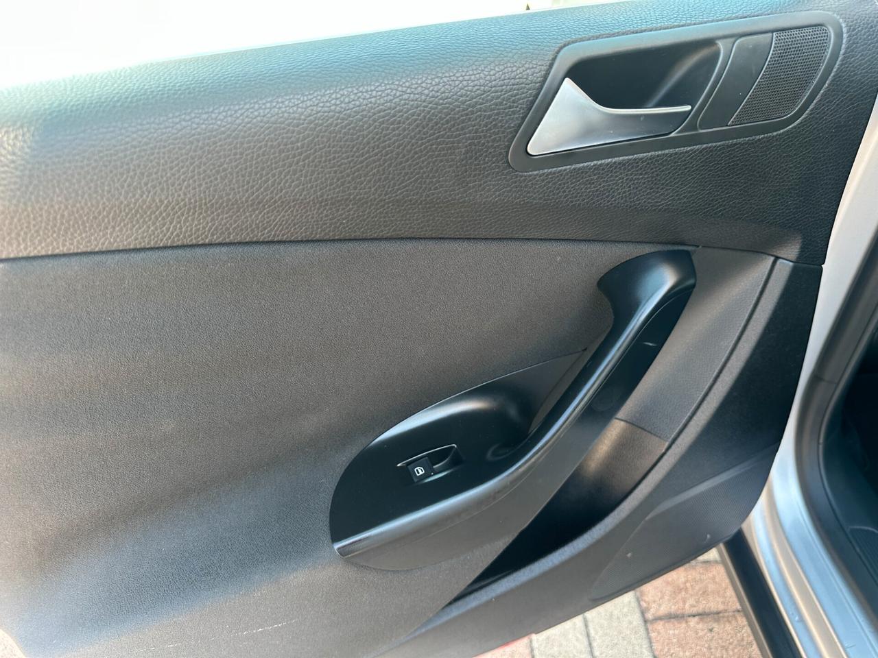 Volkswagen Passat 2.0 TDI DPF Var. Comfortline