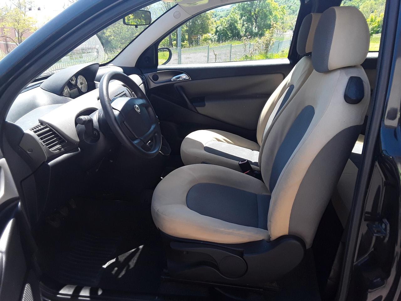 Lancia Ypsilon 1.2 Argento