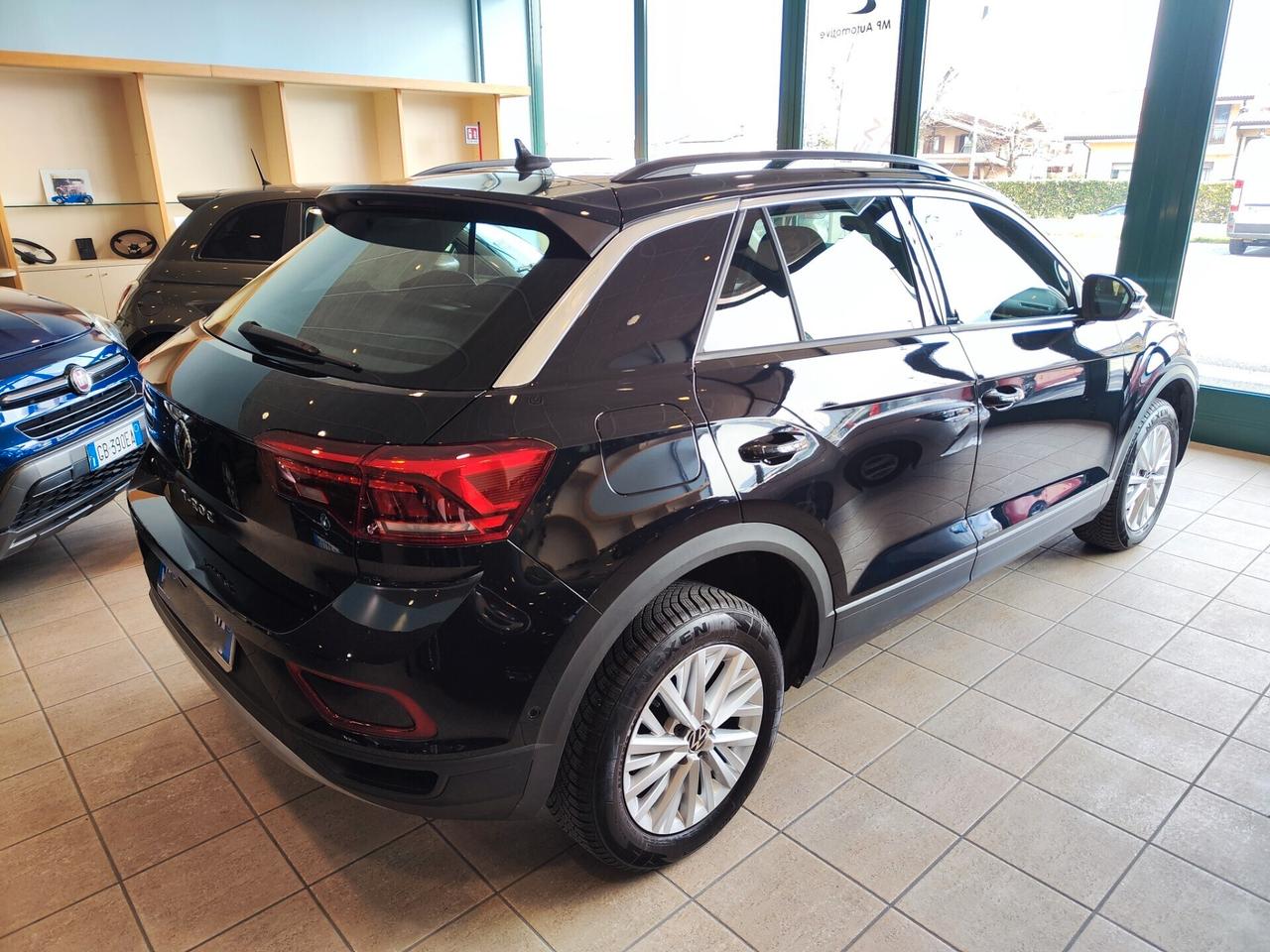 Volkswagen T-Roc 1.0 TSI 110cv 2022 40.000km