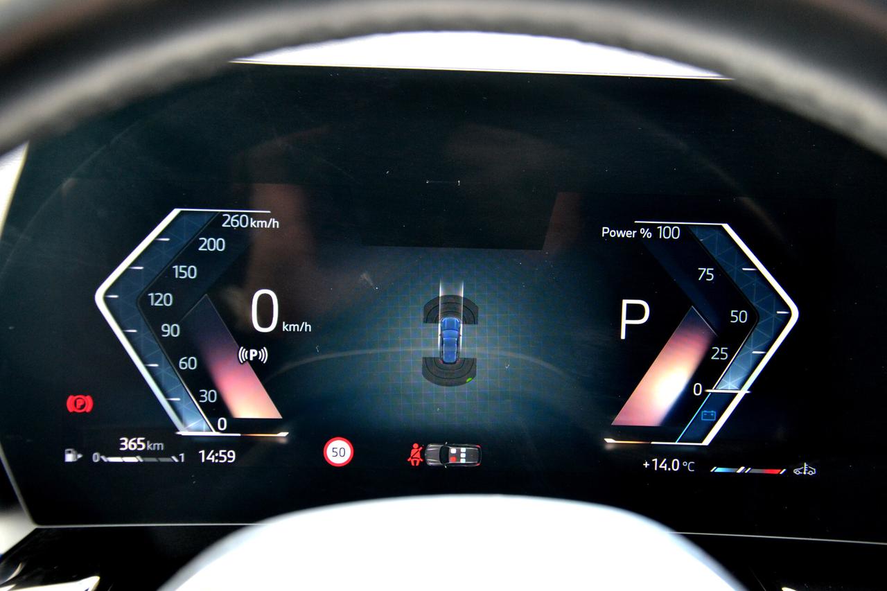 Bmw X1 18d S-DRIVE X-LINE *FULL LED+RCAM+PELLE+NAVI+PDC*