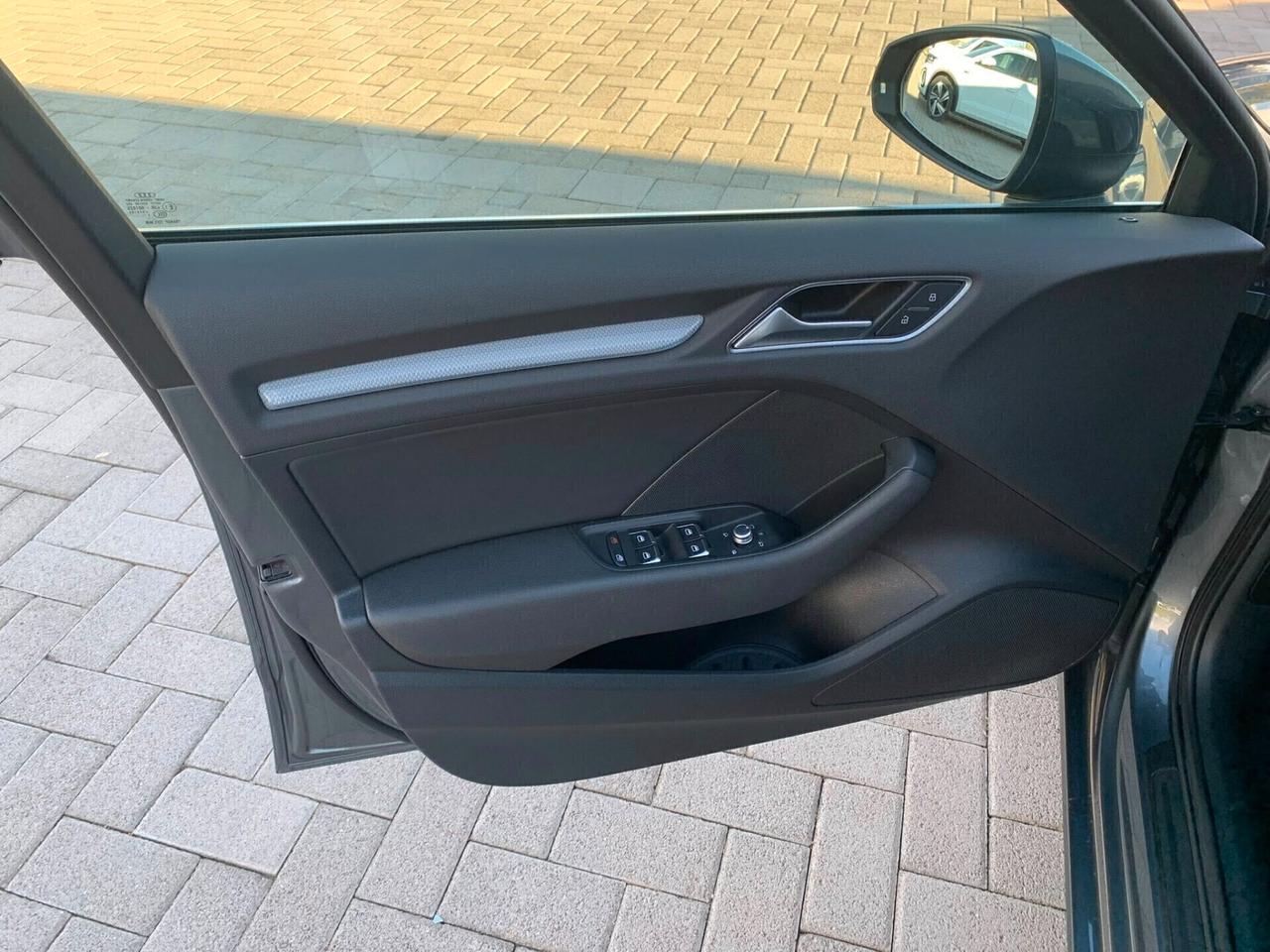 Audi A3 1.6 TDI 110 CV Ambition 2014