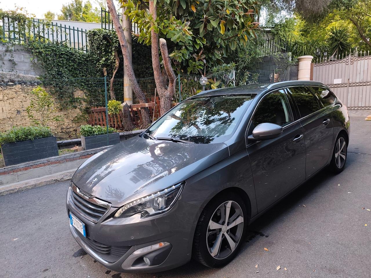Peugeot 308 Sw 1.6 120 CV Automatica Leggi