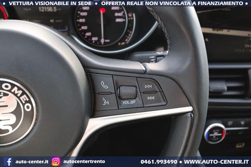 Alfa Romeo Giulia 2.0 Turbo AT8 200CV Super