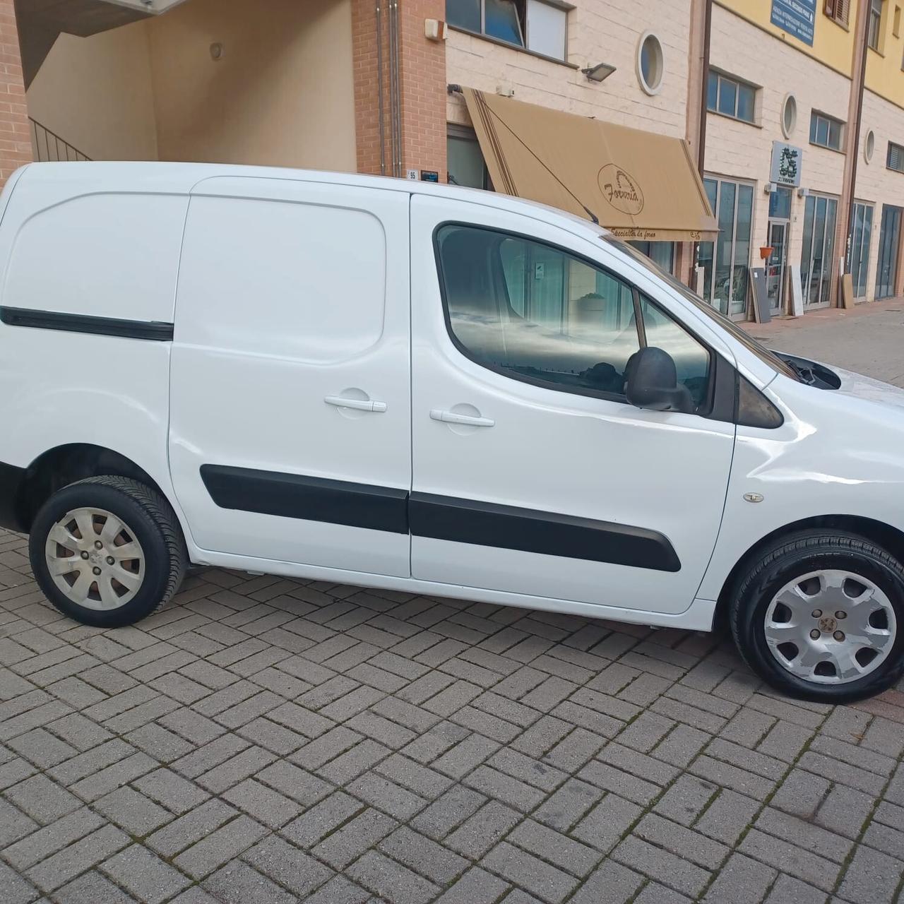 PARTNER 1.6 3 POSTI AUTOM MOTORE TOTALMENTE REVISIONATO