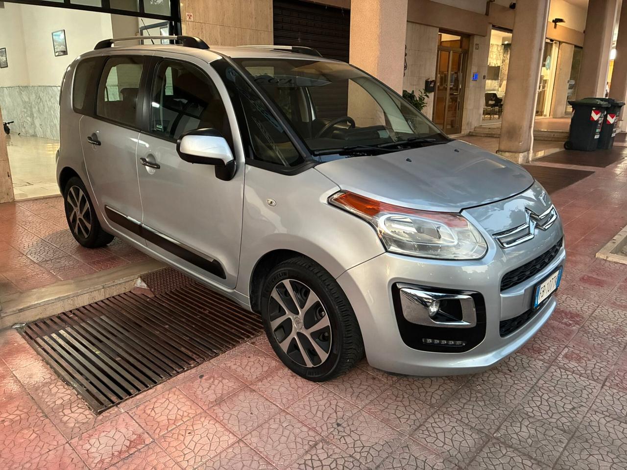Citroen C3Picasso 1.6HDi100cv perfetta garantita-15