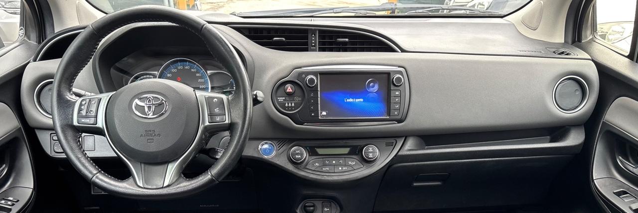 Toyota Yaris 1.5 Hybrid 5 porte Style OK NEOPATENTATI