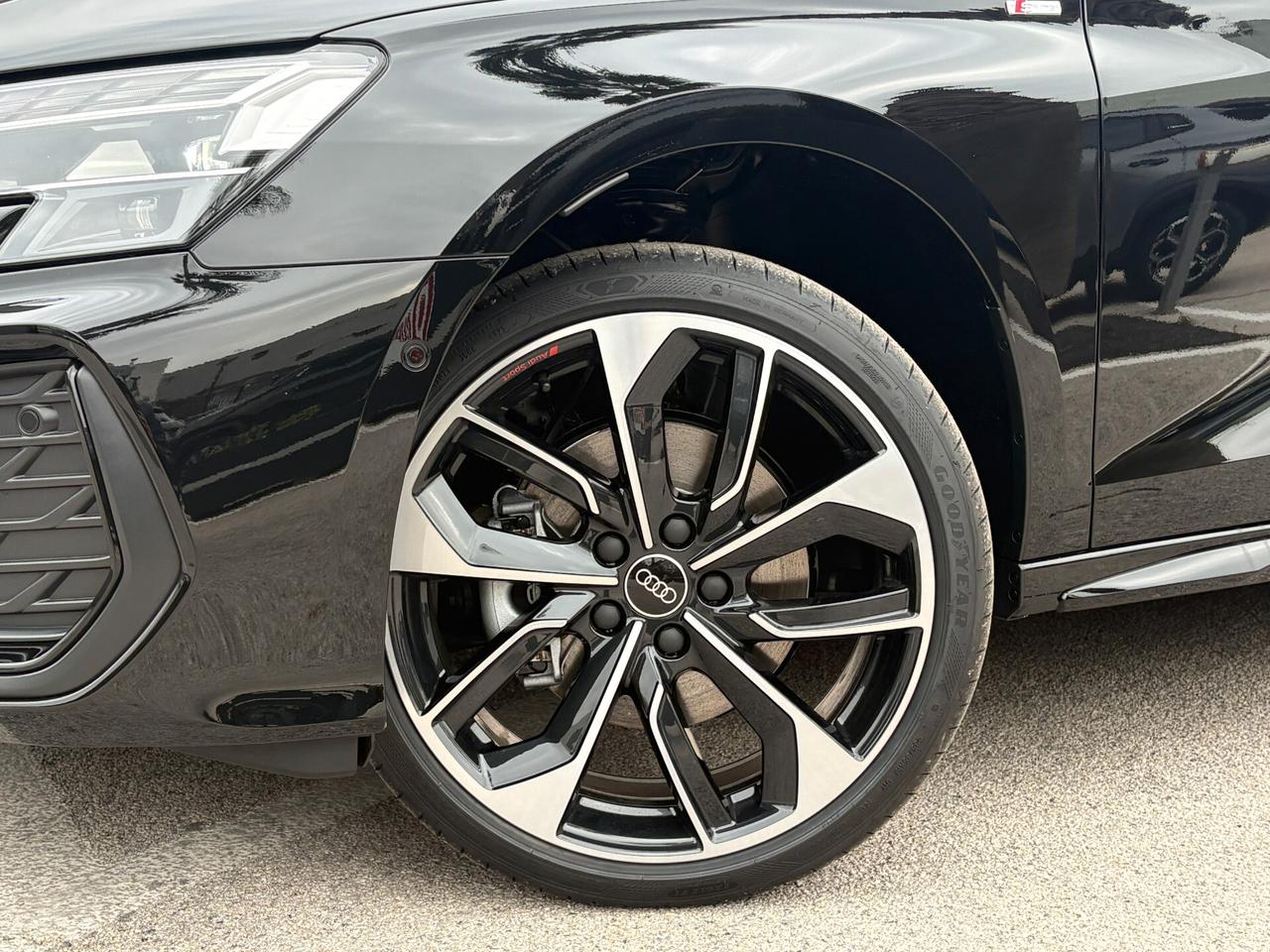 NEW Audi A3 SPORTBACK IDENTITY BLACK TDI 110 kW S tronic line edition TETTO APRIBILE