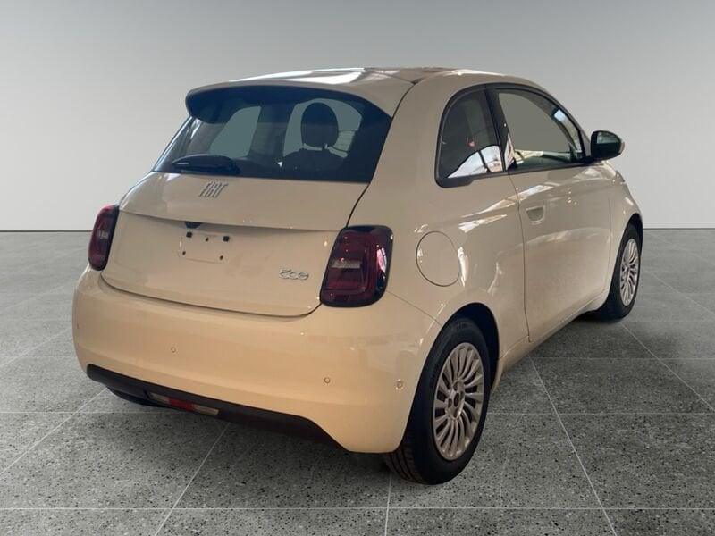 FIAT 500 500e Berlina 42 kWh Icon