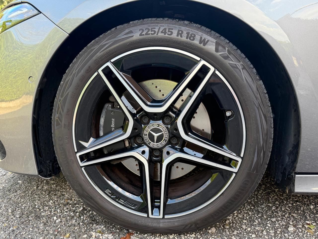 Mercedes-benz A 220 AMG Line Premium 4matic / Hybrid auto