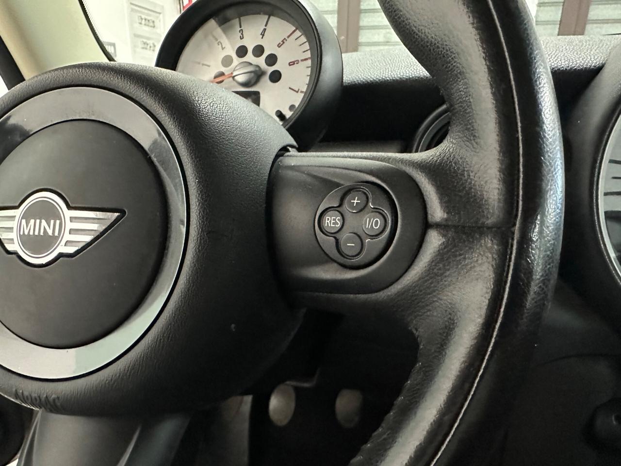 MINI 1.6 (90) One D 2011