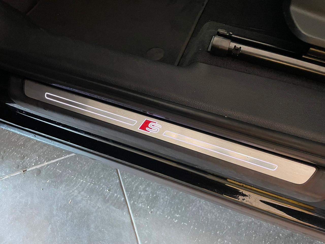 AUDI Q3 SPTB 35 2.0Tdi IDENTITY BLACK S-TRONIC