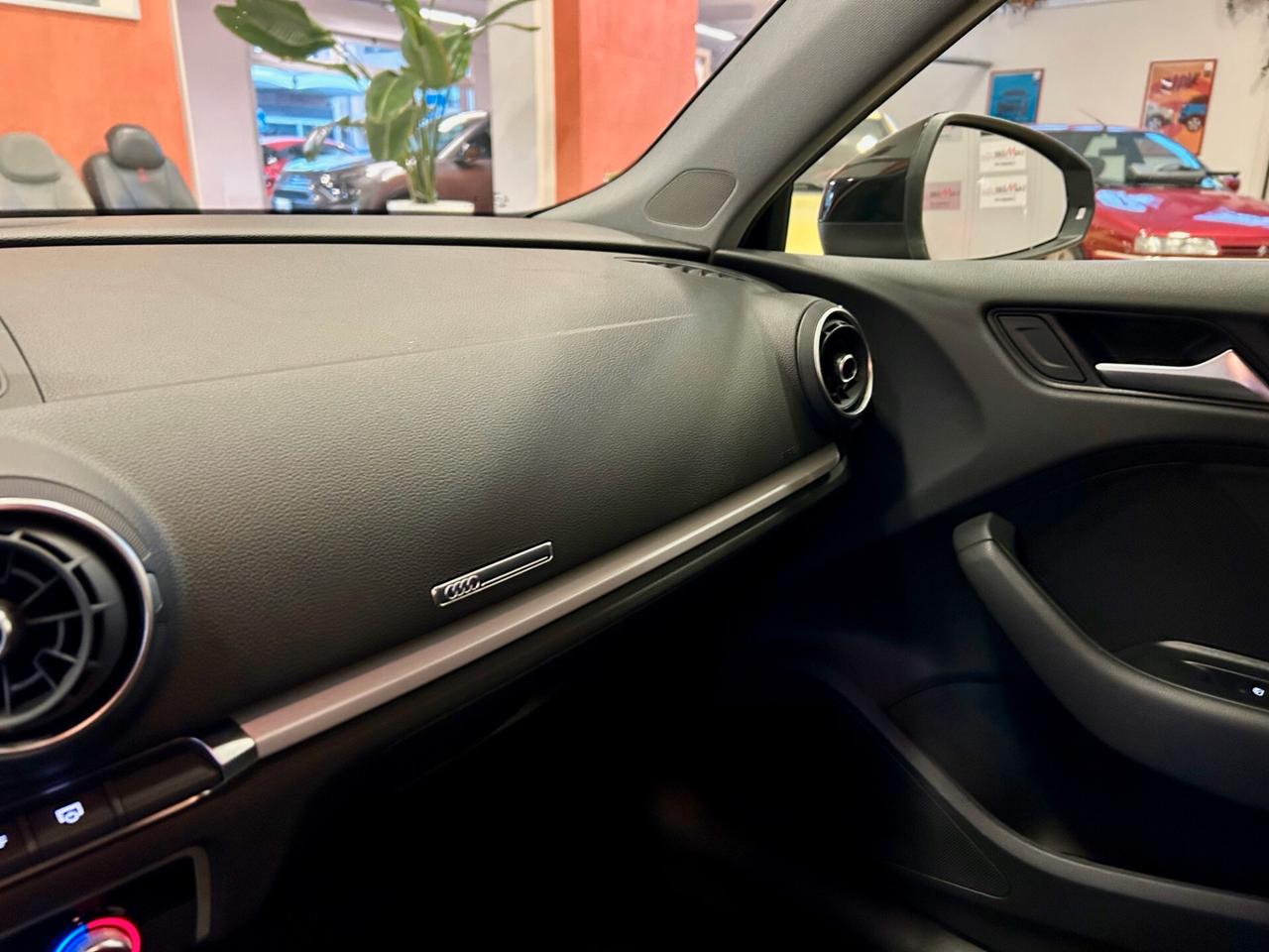 Audi A3 SPB 35 TDI S tronic S-LINE