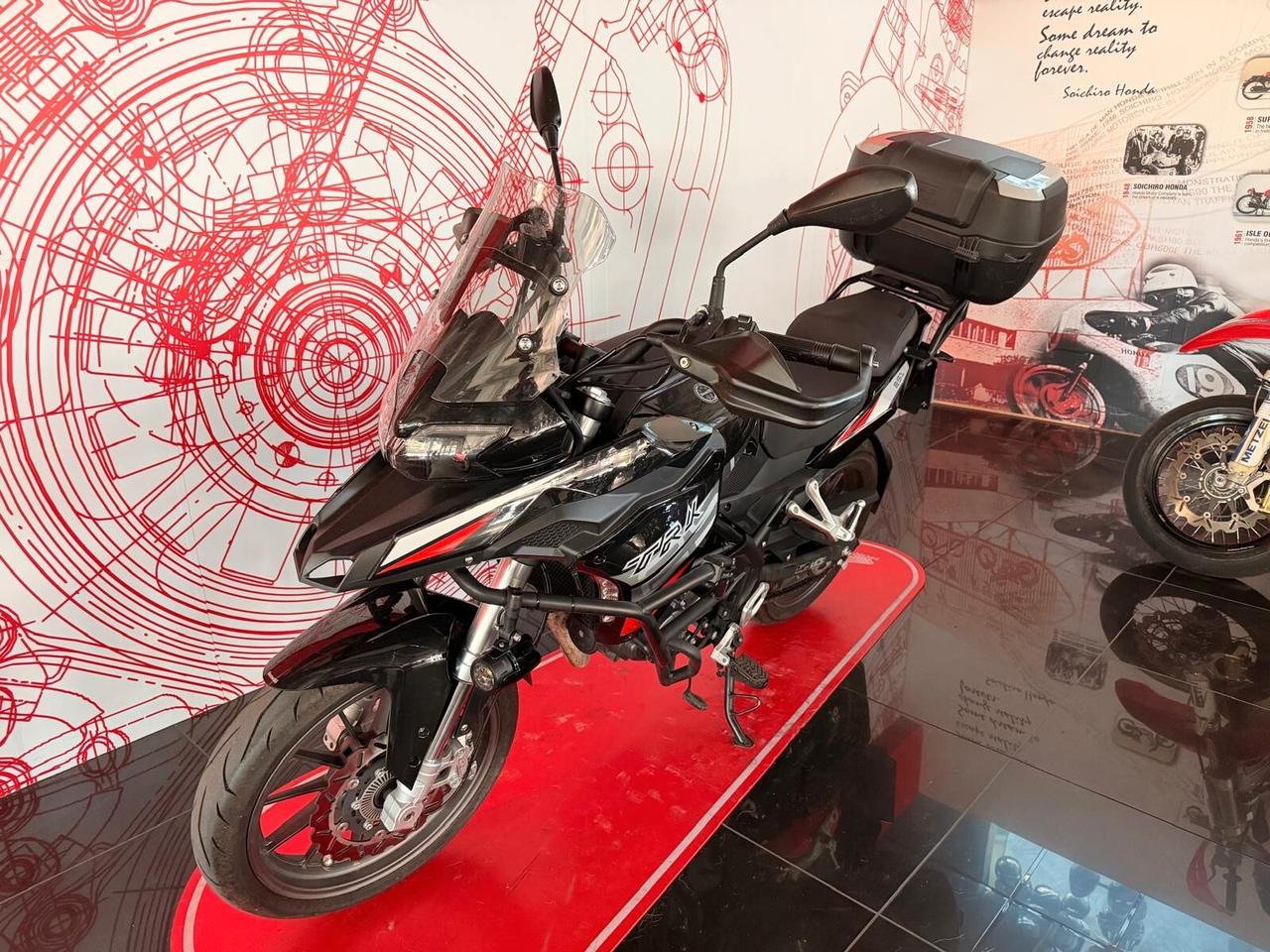 Benelli TRK 251 2022