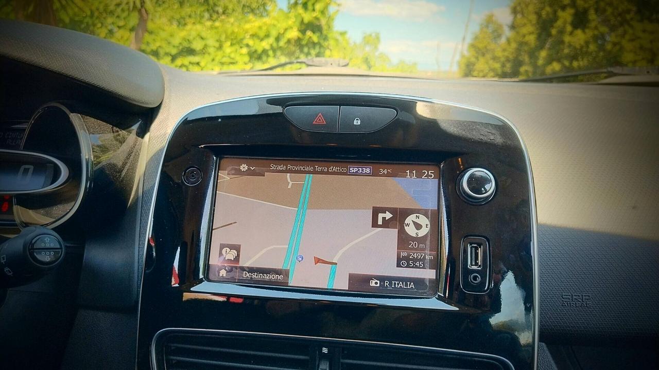 Renault Clio dCi 8V 90 CV 5 porte Moschino Intens