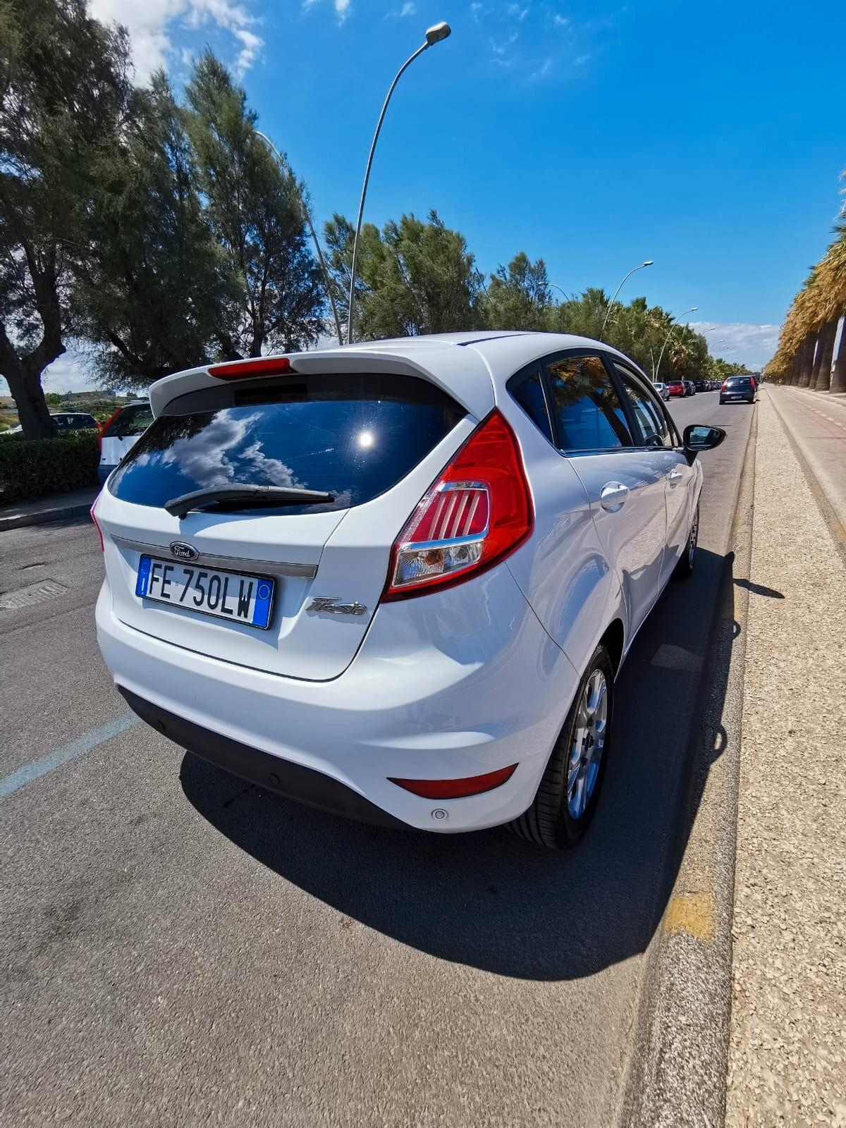 Ford Fiesta 1.4 5p. Bz.- GPL Titanium - 2016