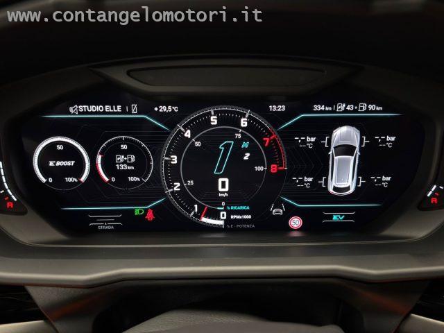 LAMBORGHINI Urus 4.0 SE vettura ufficiale