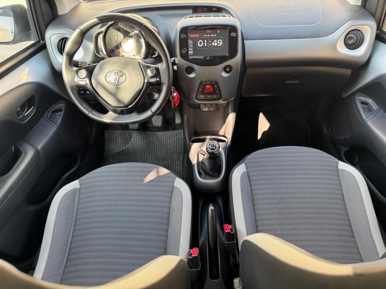 Toyota Aygo 1.0 VVT-i 72 CV 5 porte x-play