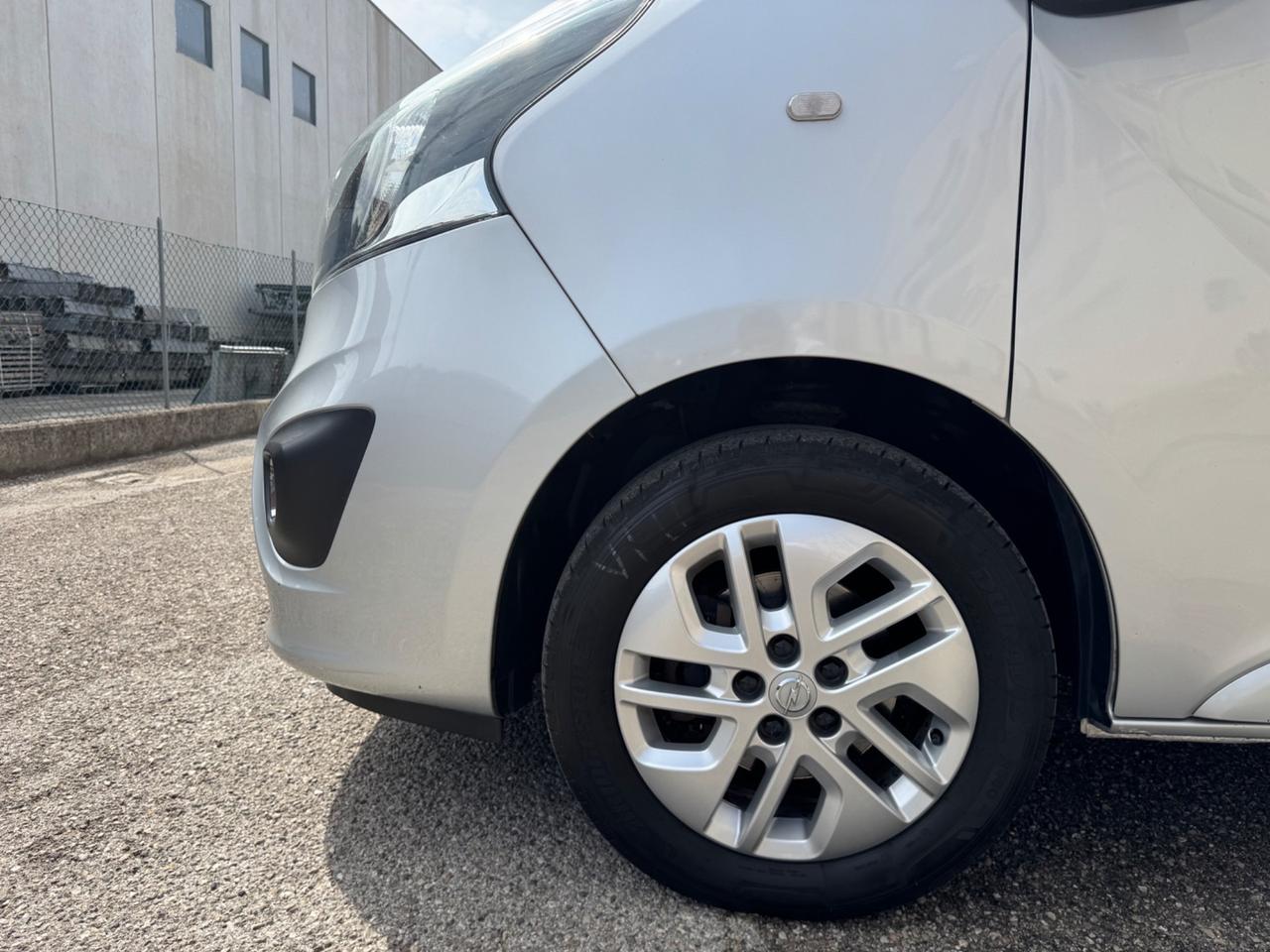 Opel Vivaro 8 posti