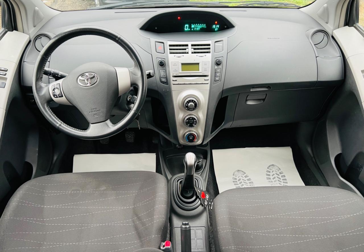 Toyota Yaris 1.0 5 porte Sol