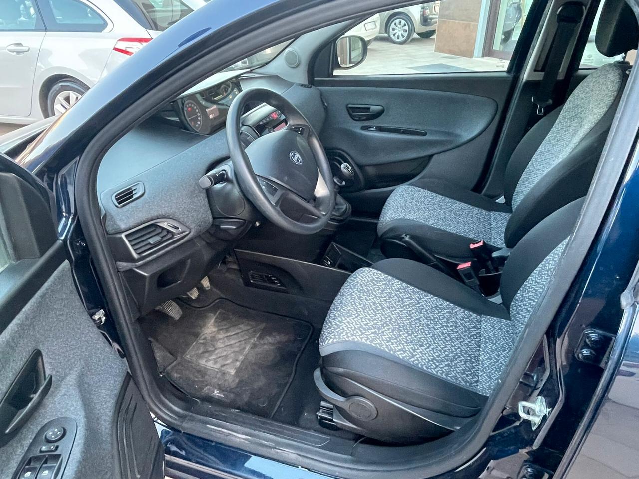 Lancia Ypsilon 0.9 TwinAir 85 CV 5 porte Metano Ecochic Elefant.Blu