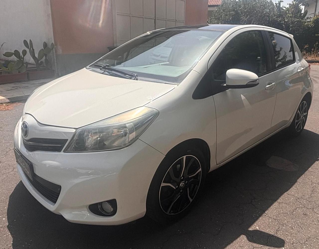 Toyota Yaris 1.3 5 porte Lounge