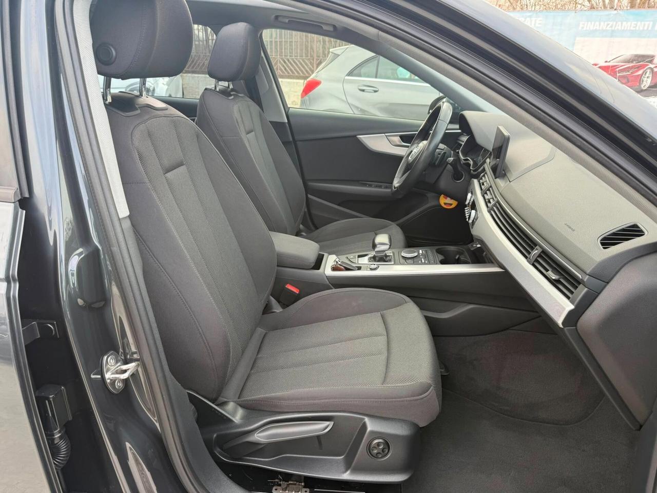 Audi A4 Avant 2.0 TDI 150 CV - TETTO APRIBILE-