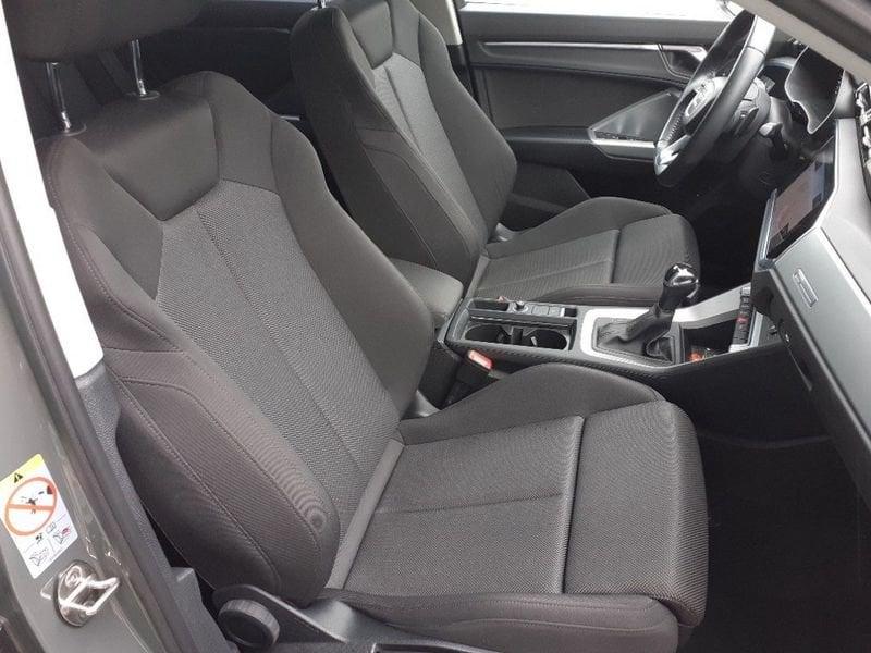Audi Q3 SPB SPORTBACK 35 STRONIC S LINE CL19 BLACK LINE