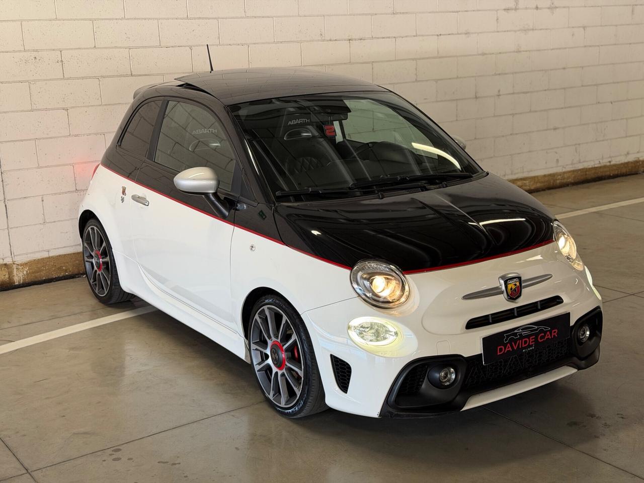 Abarth 595 1.4 Turbo T-Jet 165 CV Scorpioneoro
