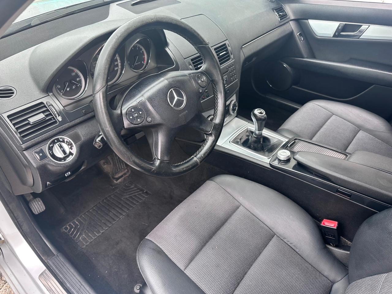 Mercedes-benz C 200 BlueEFFICIENCY Avantgarde