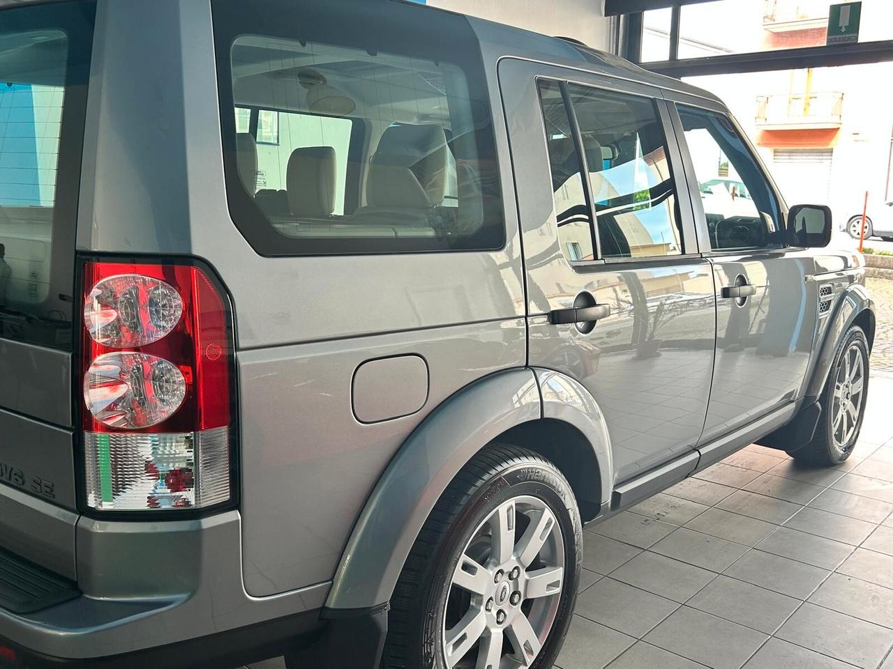 Land Rover Discovery 4 3.0 SDV6 245CV SE 7 POSTI