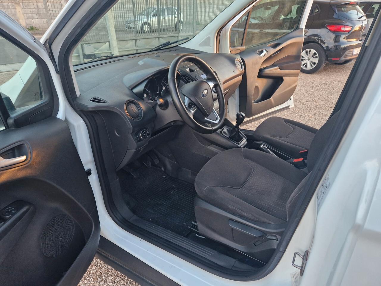 Ford Courier 1.5 dCi 95cv