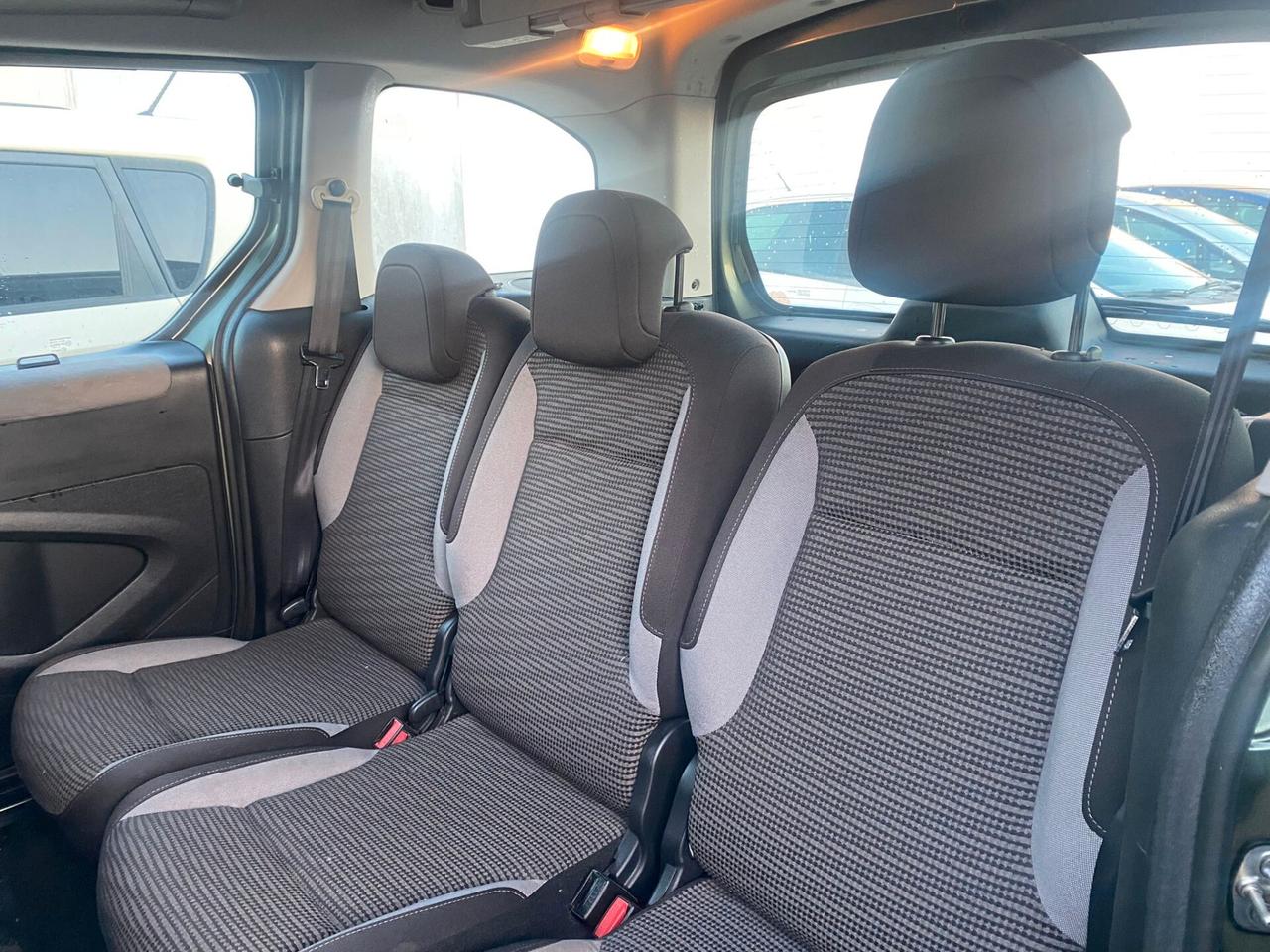 Peugeot Partner Tepee 1.6 HDi 112CV Premium