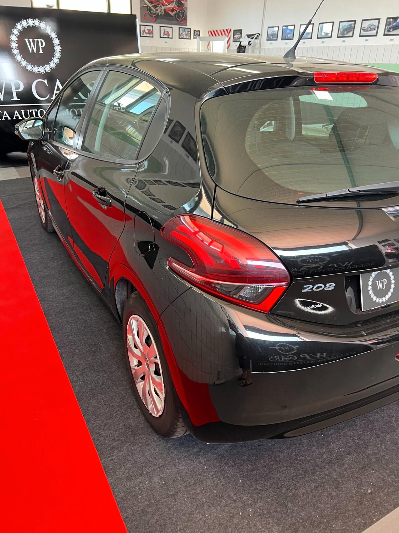 Peugeot 208 1.4 HDi 68 CV 5 porte Business