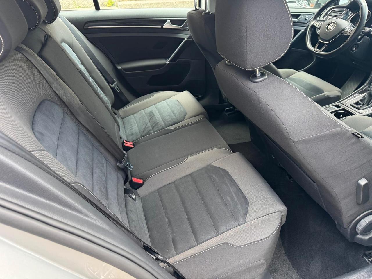 Volkswagen Golf 1.6 TDI DSG 5p. Highline BlueMotion Technology