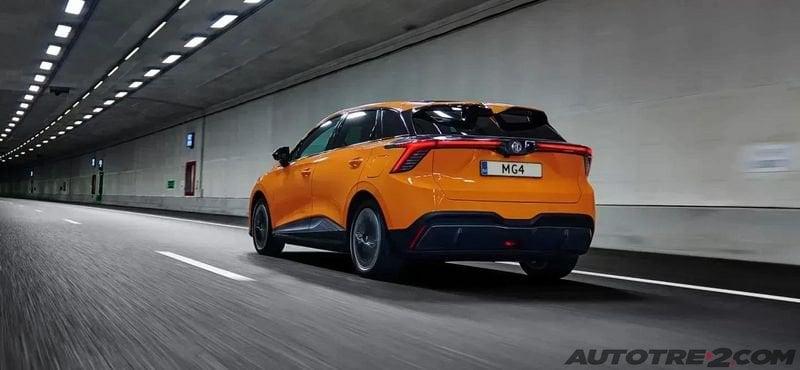MG MG4 NUOVA MG4 E Standard 49 KWh TUA DA € 20200!! DETAX