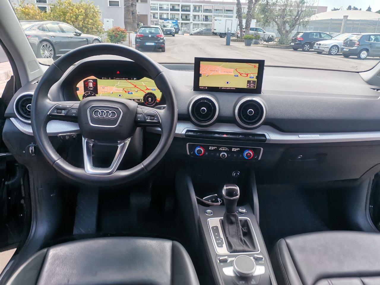 Audi Q2 35 2.0 tdi Identity Black s-tronic