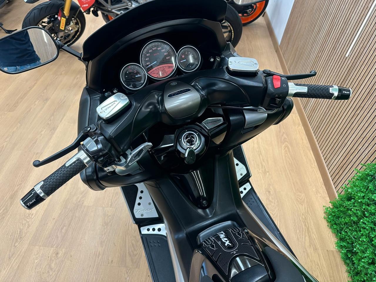Yamaha T Max tmax 500 2011