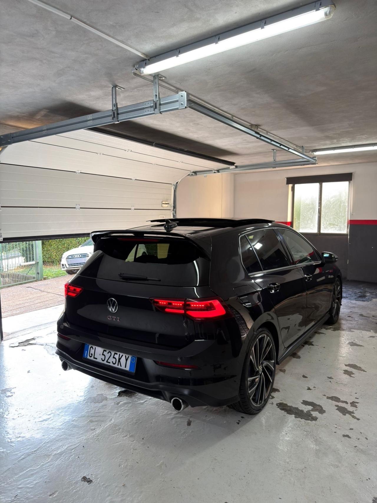 Volkswagen Golf GTI 2.0 TSI DSG