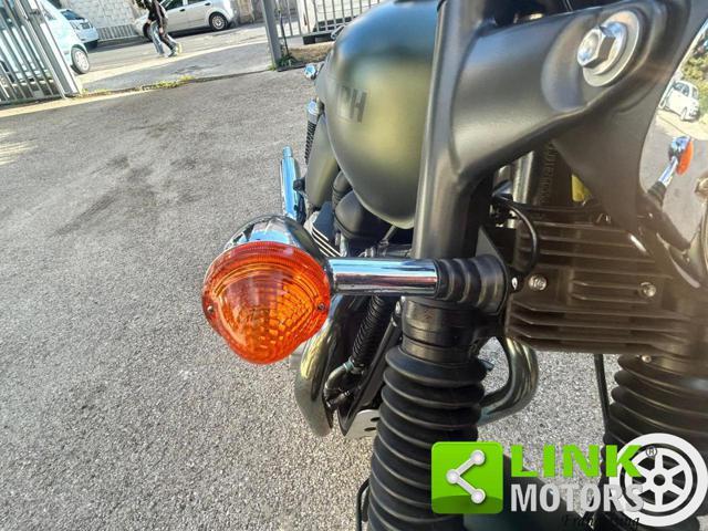 TRIUMPH Bonneville T100 986 MF Steve MC Queen number 698 limited edition