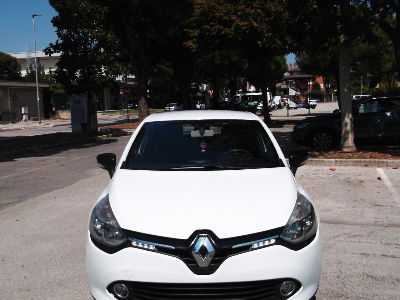 Renault Clio 1.2 GPL 5P. casa madre 2013