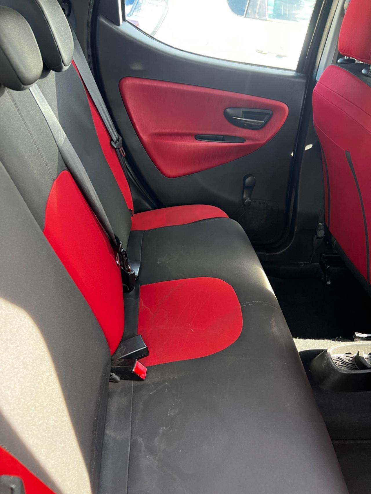 Lancia Ypsilon 1.3 MJT 16V 95 CV 5 porte S&S Gold full !!