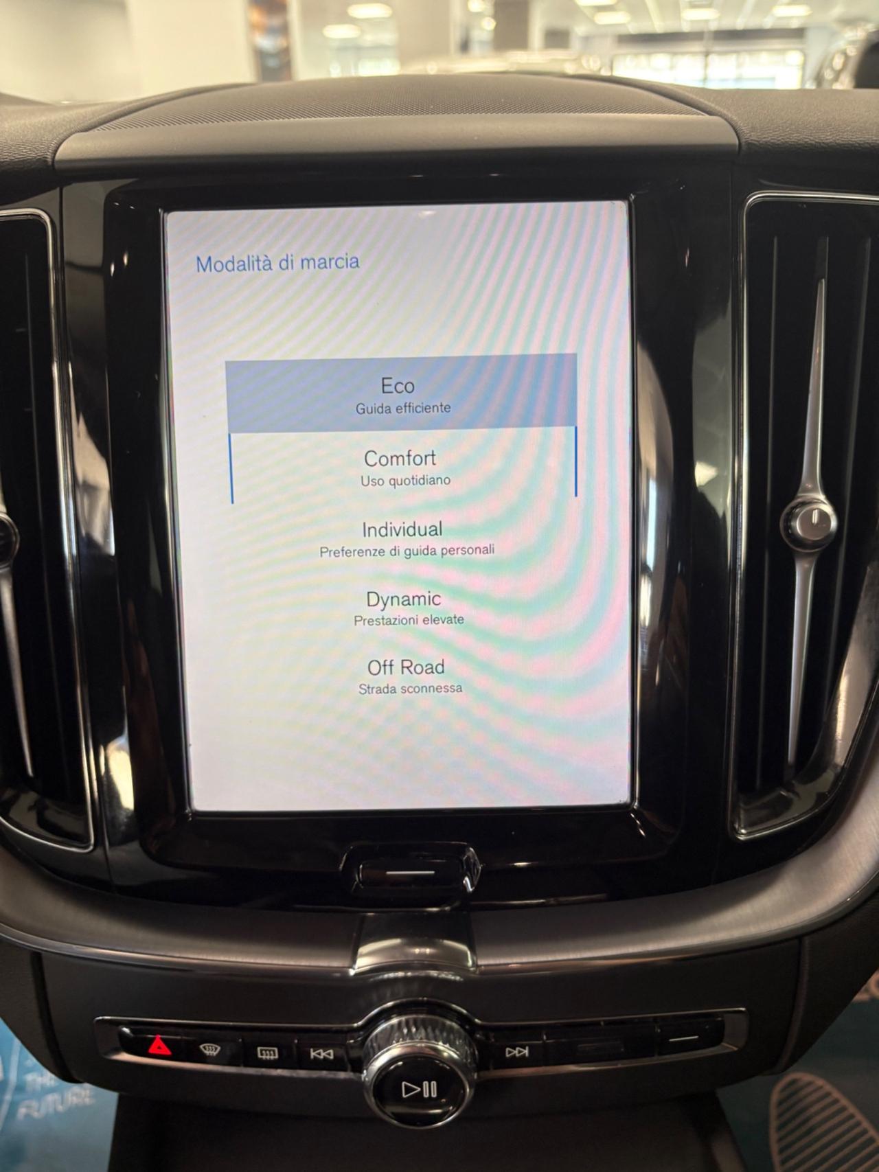 Volvo XC 60 D3 2.0 TDI 150cv 2019 km 175000
