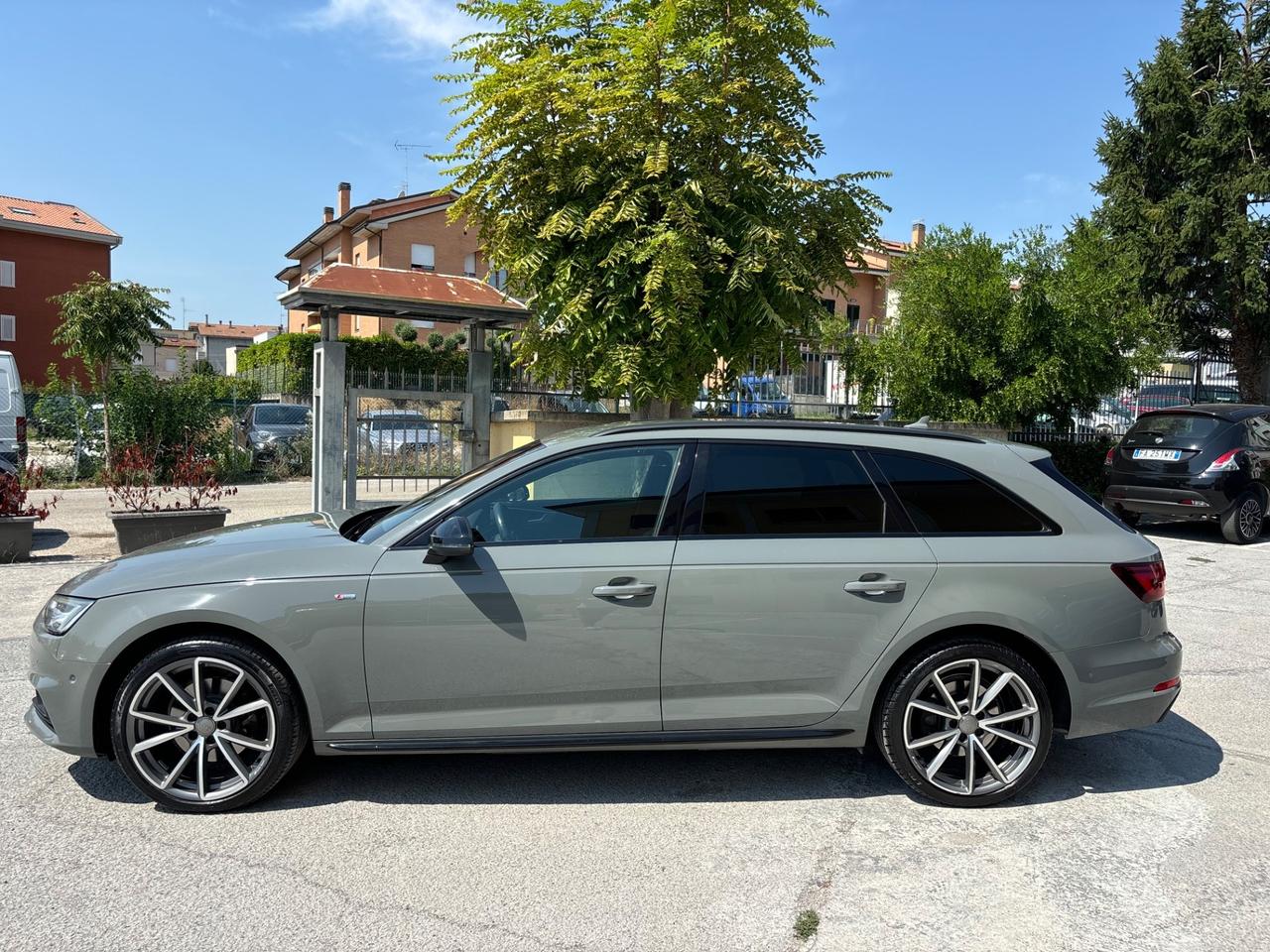 Audi A4 Avant 2.0 TFSI ultra S tronic Sline